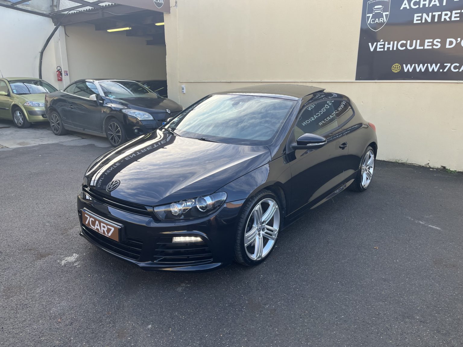 VOLKSWAGEN SCIROCCO II R .2011.